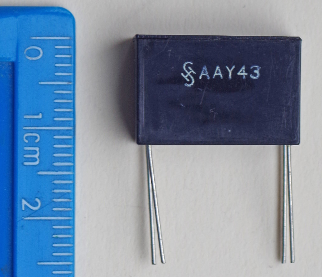 AAY43 quad diode